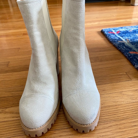 Stuart Weitzman Ivory Wenda Ankle Boots - Picture 3 of 6
